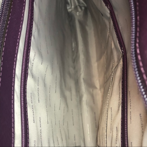 SOLD!! Michael Kors Tote - Picture 4 of 8